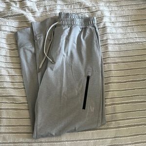 Vuori joggers